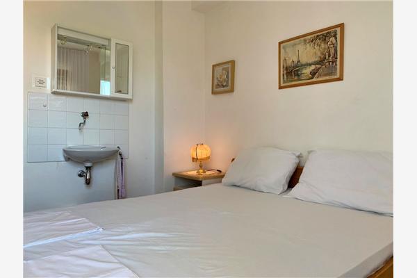 Apartment A2, for 8 persons