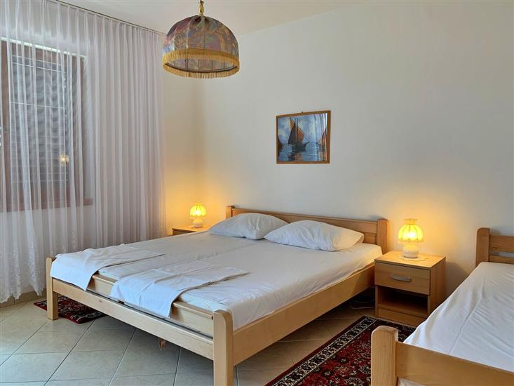 Apartment A2, for 8 persons