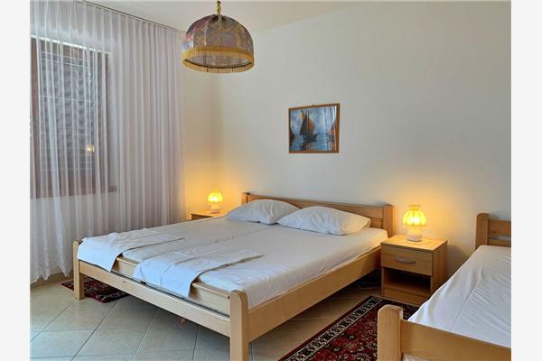 Apartment A2, for 8 persons