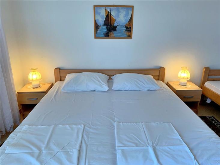 Apartment A2, for 8 persons