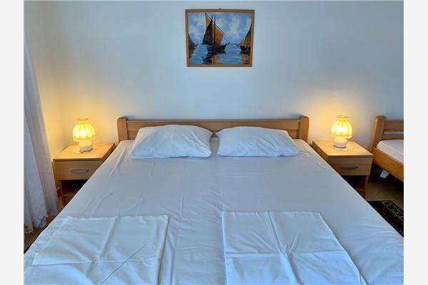 Apartment A2, for 8 persons