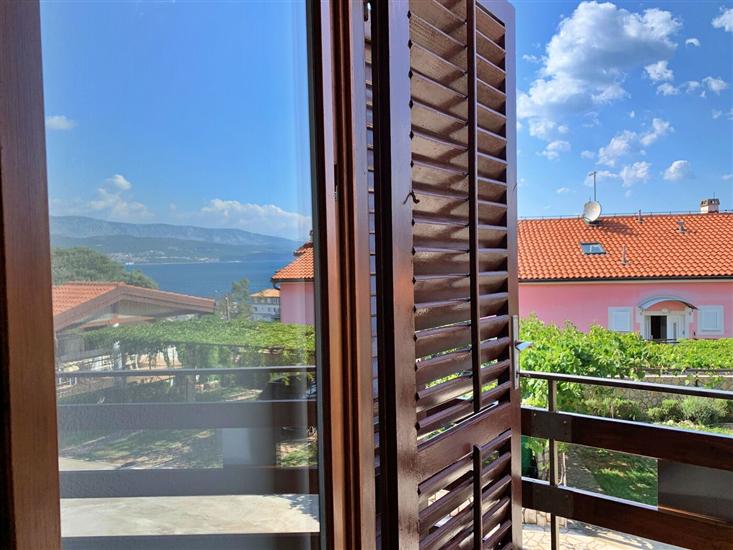 Apartment A2, for 8 persons