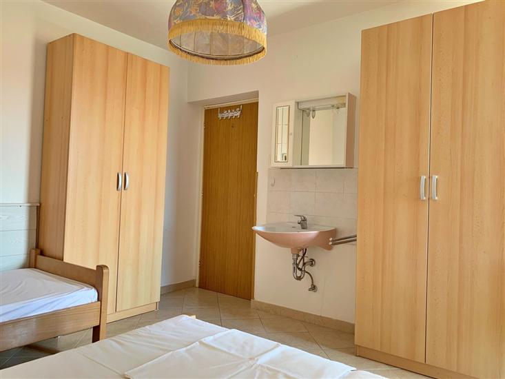 Apartment A2, for 8 persons