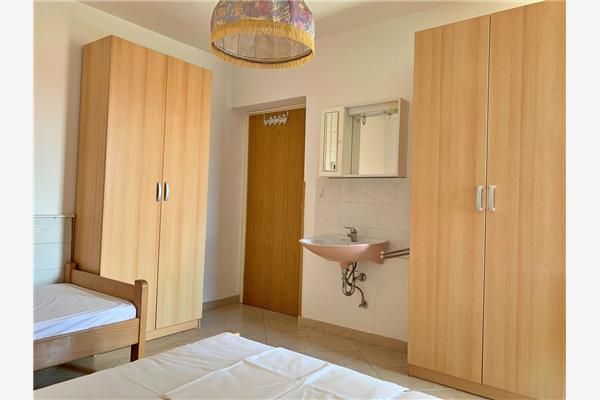 Apartment A2, for 8 persons