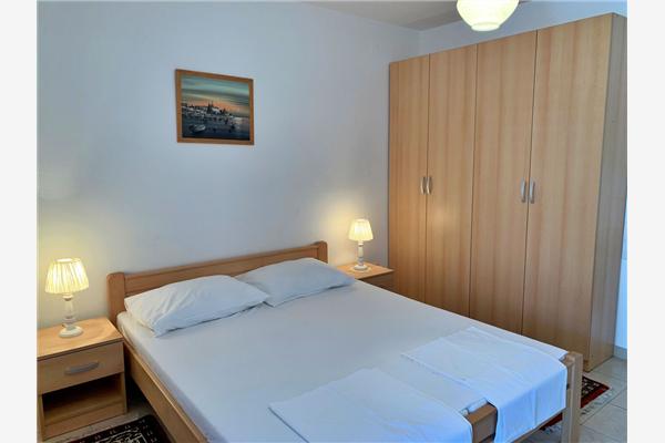 Apartment A2, for 8 persons