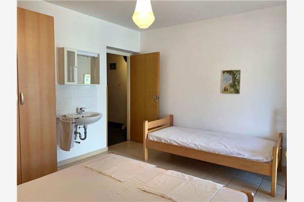 Apartment A2, for 8 persons