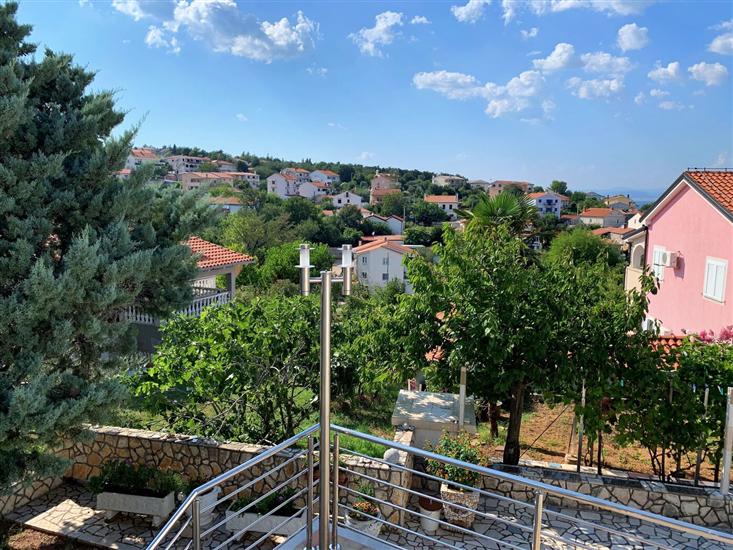 Apartment A2, for 8 persons