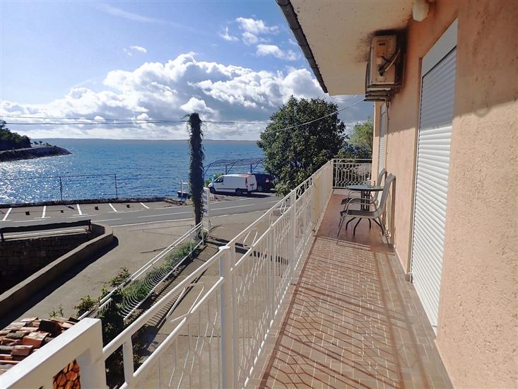 Apartment A1, for 8 persons