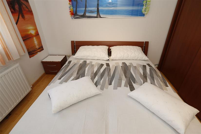 Apartment A2, for 6 persons