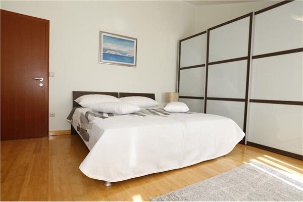 Apartment A2, for 6 persons