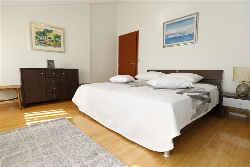 Apartment A2, for 6 persons