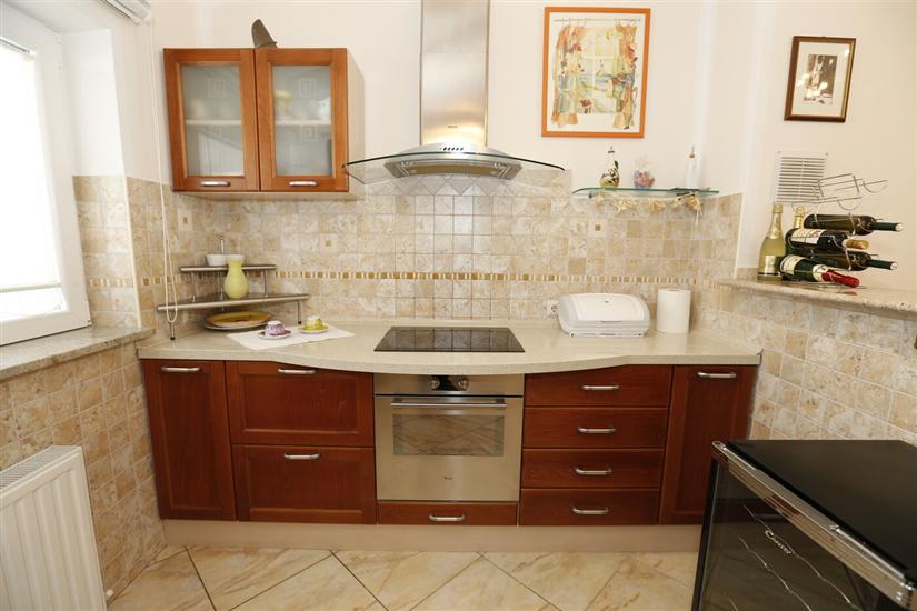 Apartment A2, for 6 persons