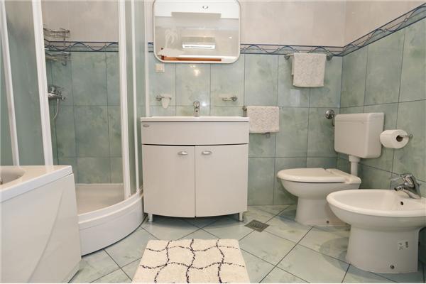 Apartment A2, for 6 persons