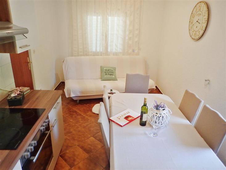 Apartment A1, for 5 persons