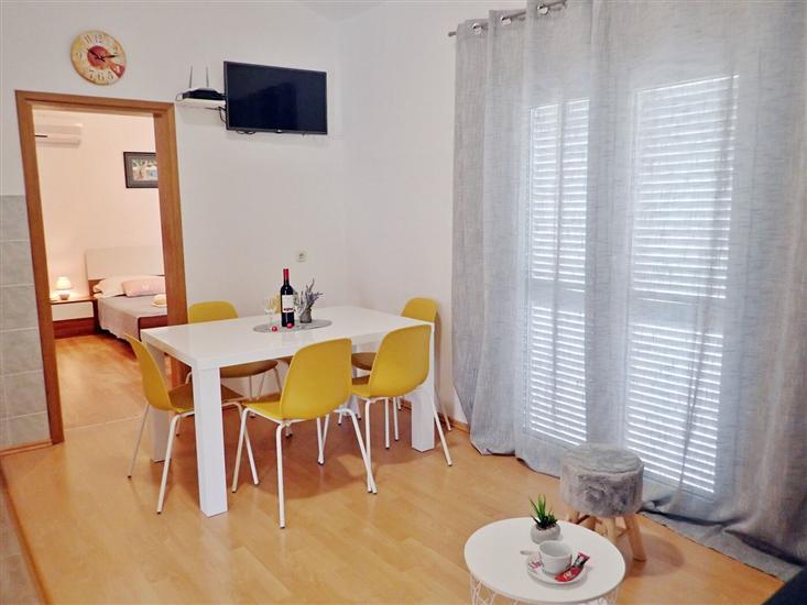 Apartment A2, for 6 persons