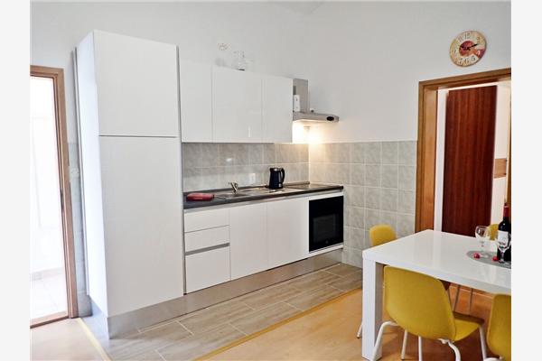 Apartment A2, for 6 persons