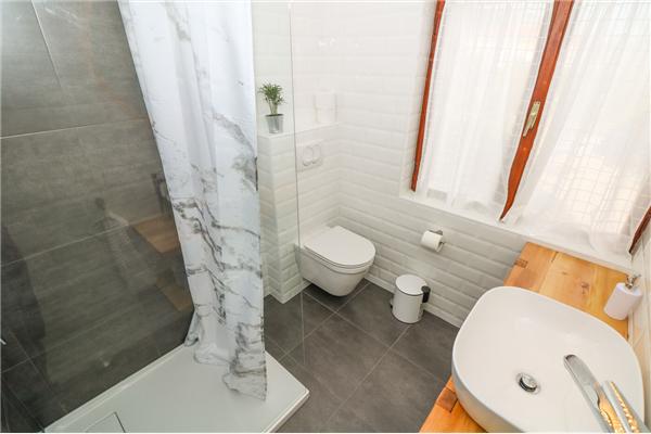 House K1, for 8 persons