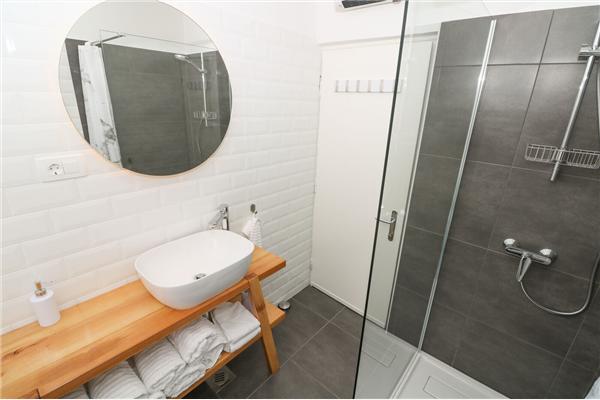 House K1, for 8 persons