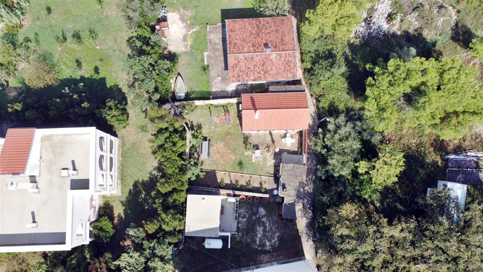 House CVITA-30 m from the beach