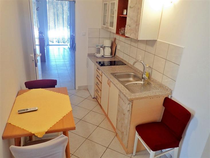 Apartment A2, for 5 persons