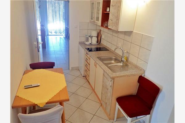 Apartment A2, for 5 persons