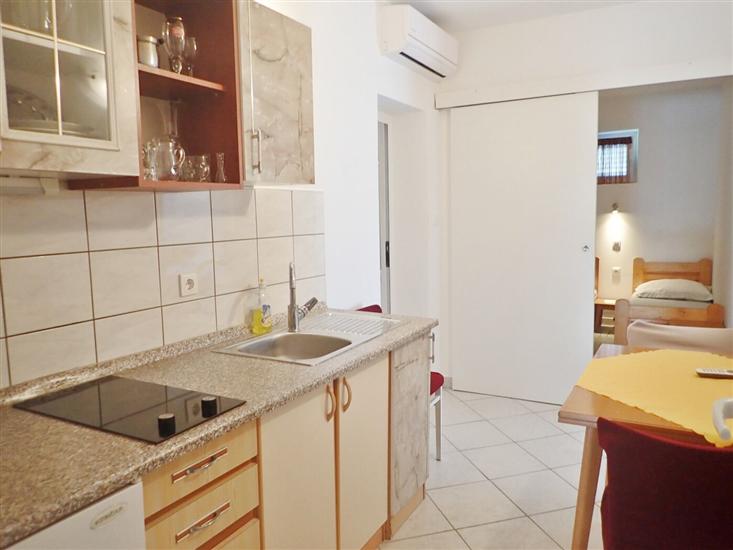 Apartment A2, for 5 persons