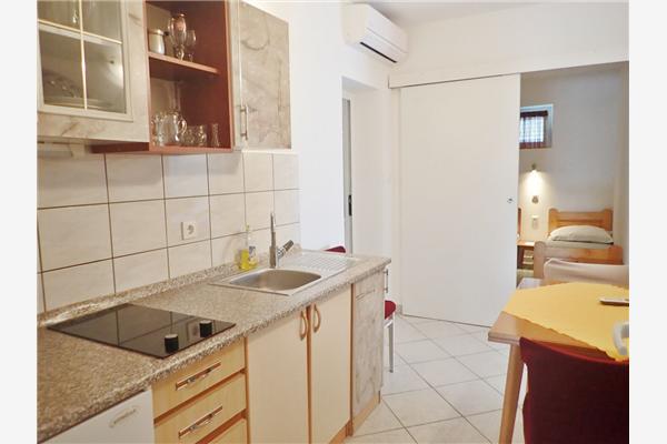 Apartment A2, for 5 persons