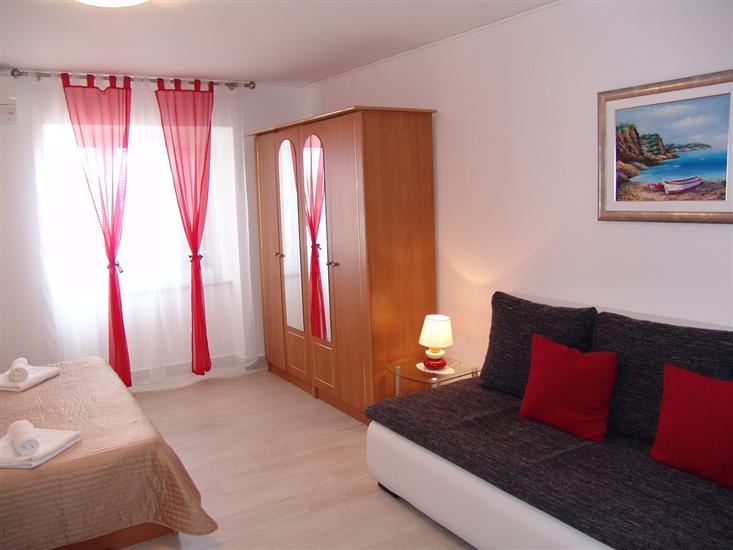 Apartment A2, for 3 persons