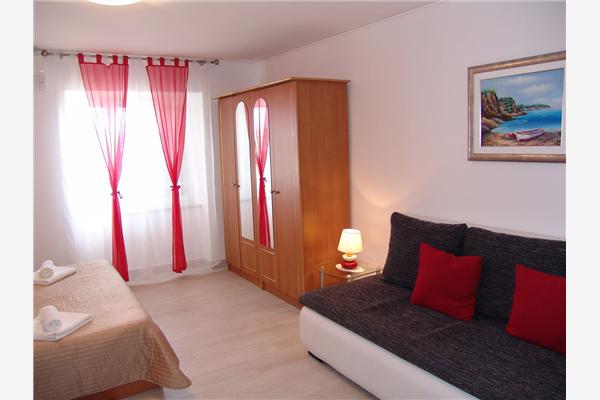Apartment A2, for 3 persons