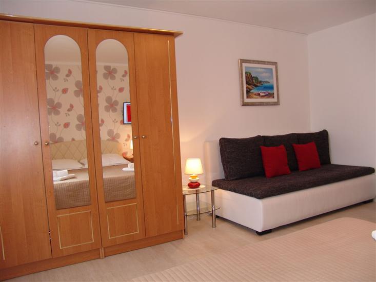 Apartment A2, for 3 persons