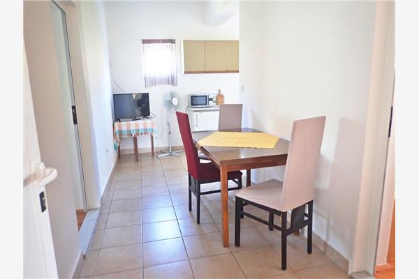 Apartment A4, for 6 persons