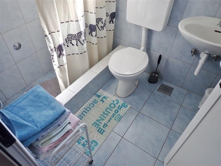 Apartment A4, for 6 persons