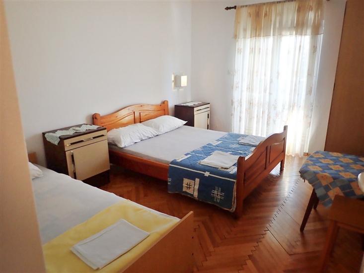 Apartment A4, for 6 persons