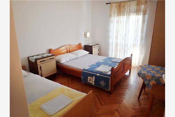 Apartment A4, for 6 persons