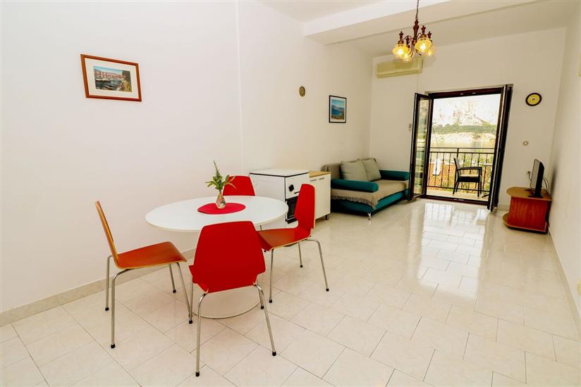 Apartment A2, for 3 persons