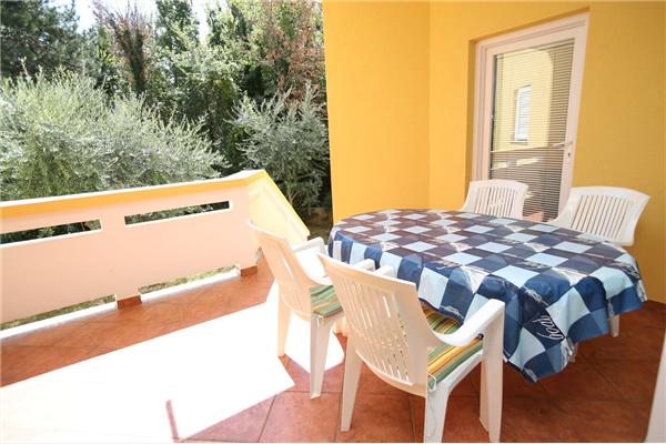 Apartment A1, for 5 persons