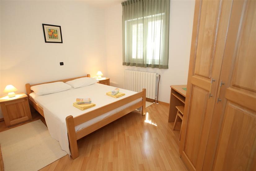 Apartment A1, for 5 persons