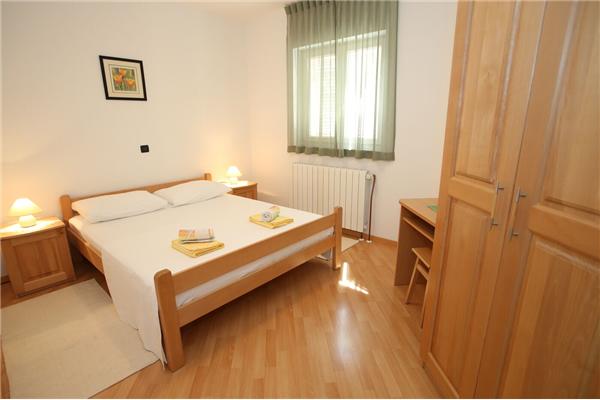 Apartment A1, for 5 persons