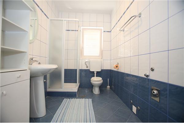 Apartment A1, for 5 persons