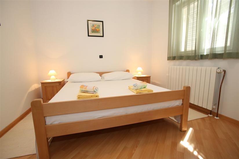 Apartment A1, for 5 persons