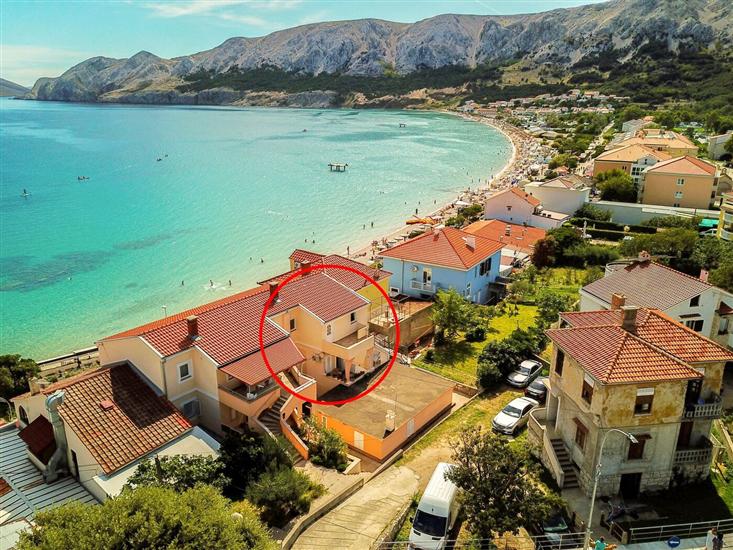 Apartment by the sea