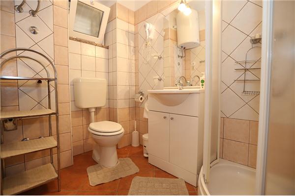 Apartment A1, for 5 persons