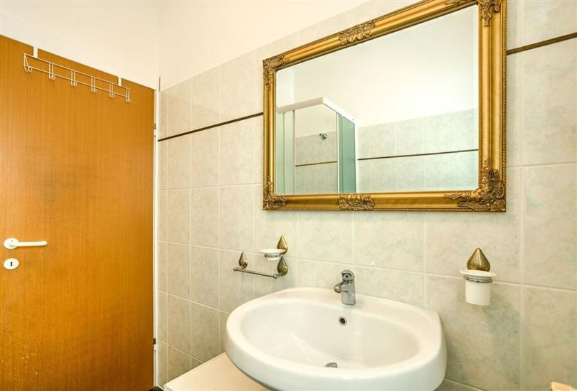 Apartment A4, for 4 persons