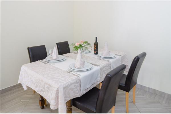 House K1, for 9 persons