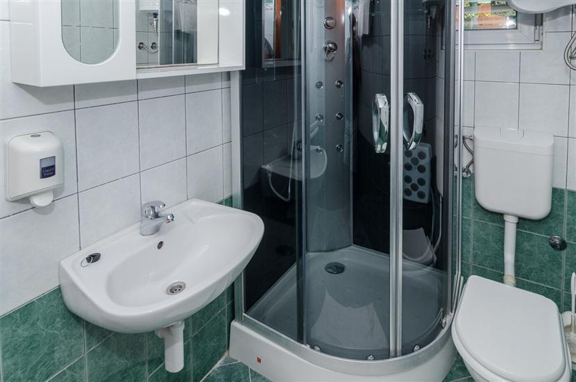 House K1, for 9 persons