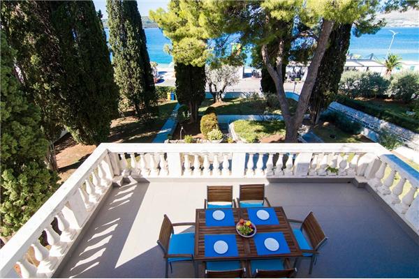 Apartment A1, for 8 persons