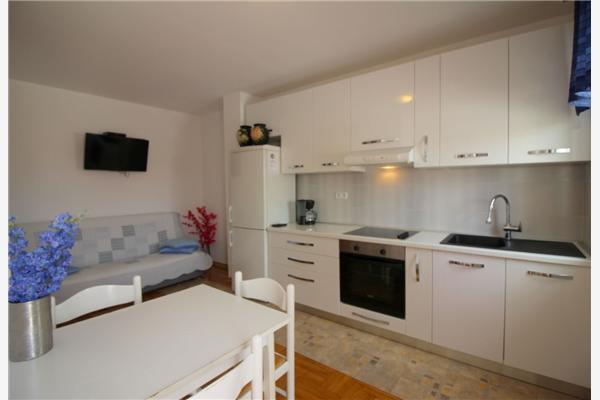 Apartment A1, for 5 persons