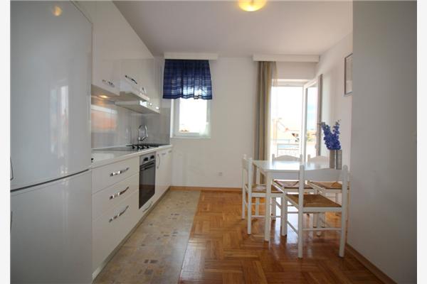 Apartment A1, for 5 persons