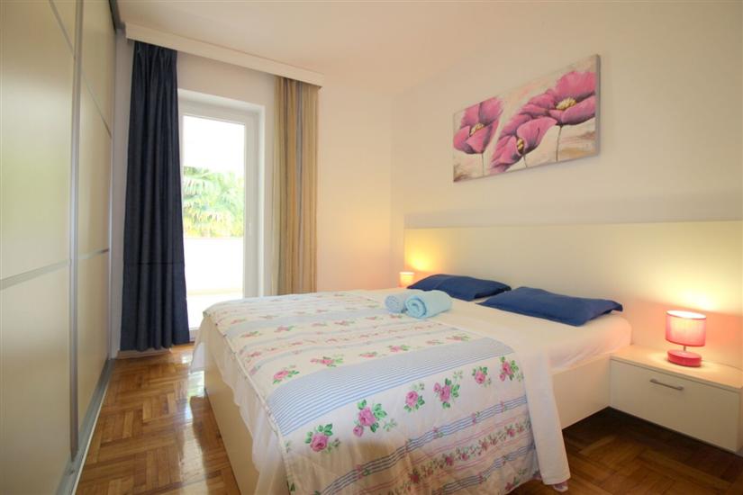 Apartment A1, for 5 persons