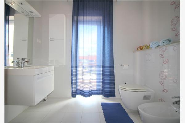 Apartment A1, for 5 persons